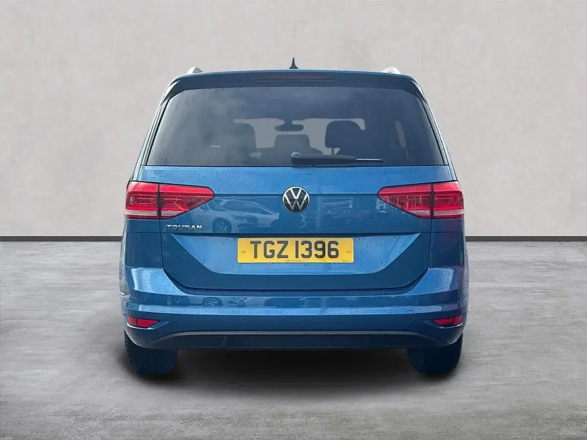 Begagnad VW Touran SEL 150 HK (110 kW) 2020 Blå Minibuss