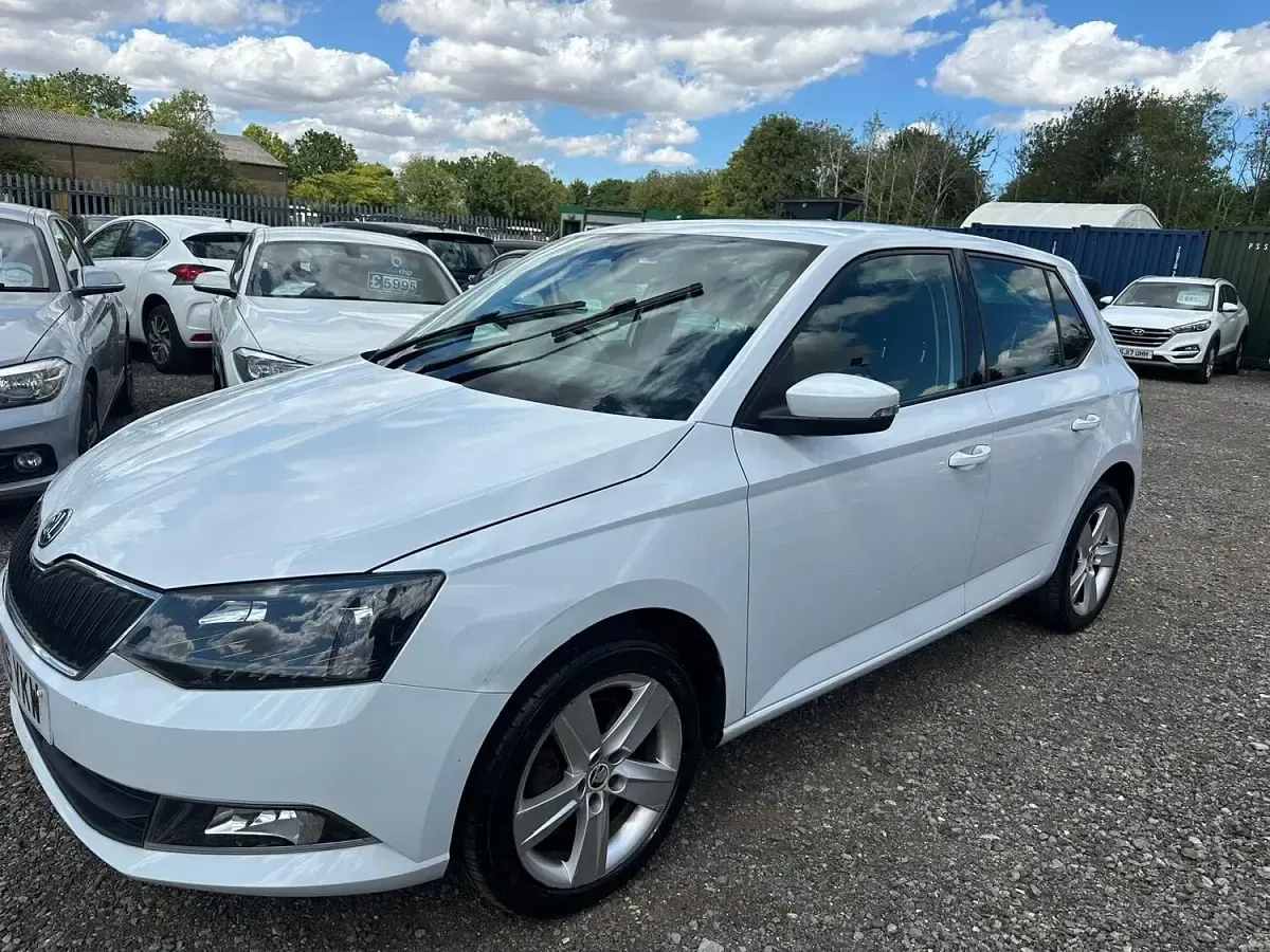 Used Skoda Fabia SE L 105 HP (77 kW) 2016 White Hatchback