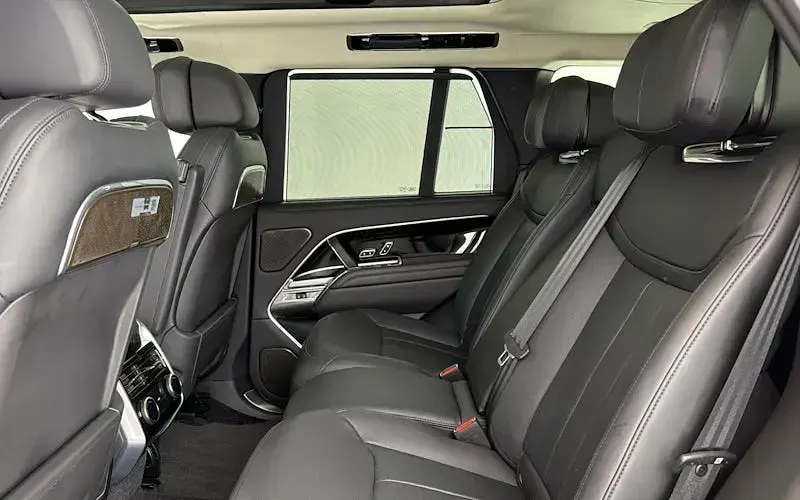 Second-hand Land Rover Range Rover Autobiography 460 CP (338 kW) 2026 SUV