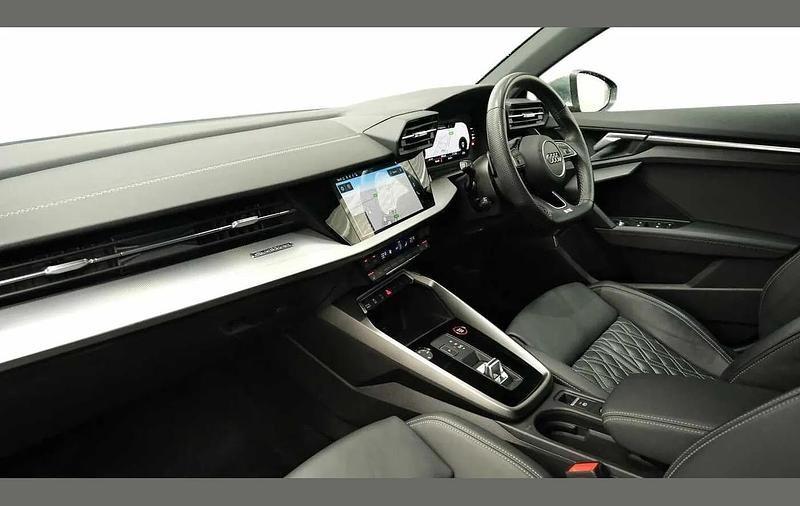 Used Audi S3 Sportback Comfort 310 HP (228 kW) 2022 Blue Hatchback