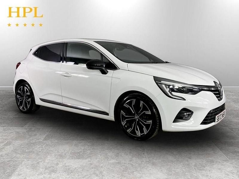 Used Renault Clio V Techno 90 HP (66 kW) 2023 White Hatchback