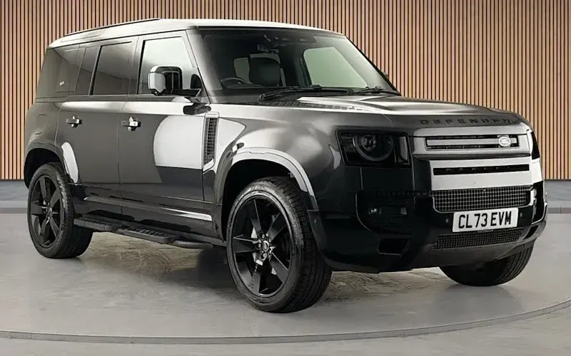 Used Land Rover Defender HSE Dynamic 300 HP (220 kW) 2023 SUV