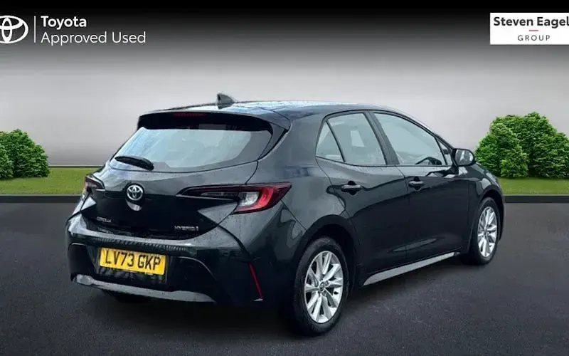 Used Toyota Corolla 140 HP (102 kW) 2026 Hatchback