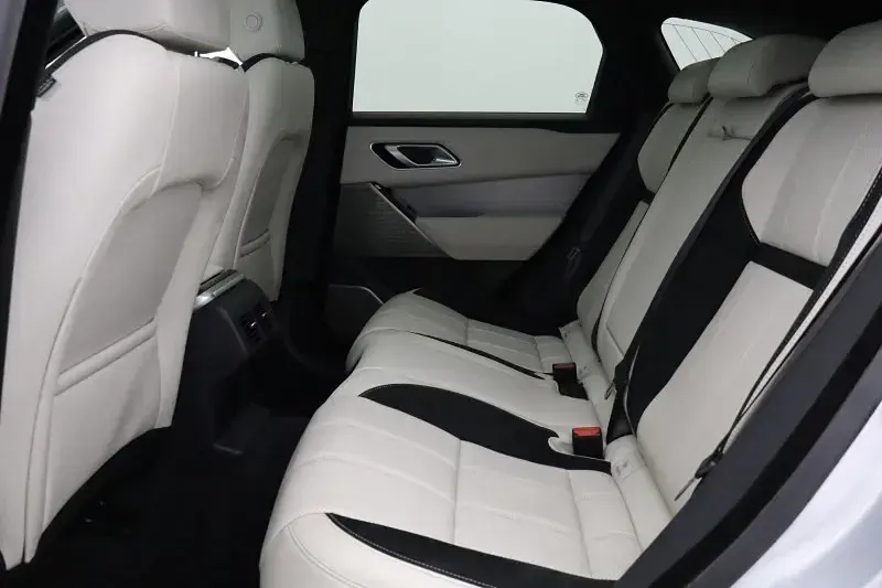 Used Land Rover Range Rover Velar 204 HP (150 kW) 2022 Silver SUV