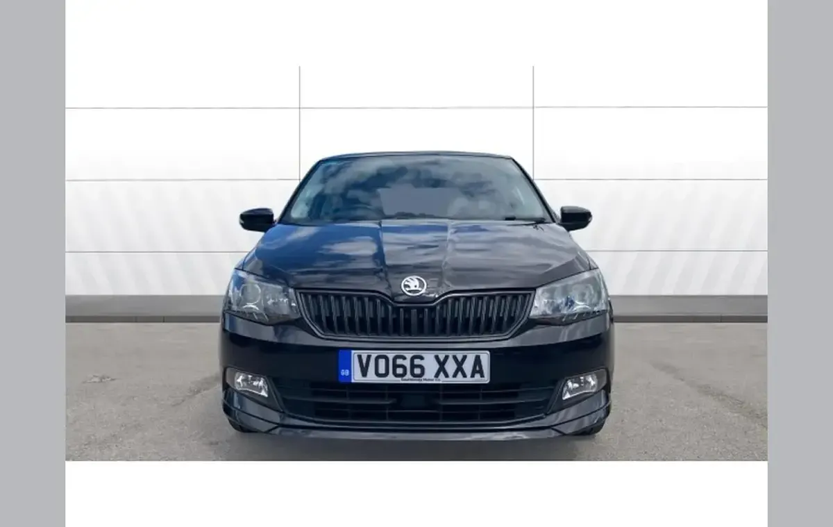 Usado Skoda Fabia Monte Carlo 110 HP (80 kW) 2016 Preto Citadino