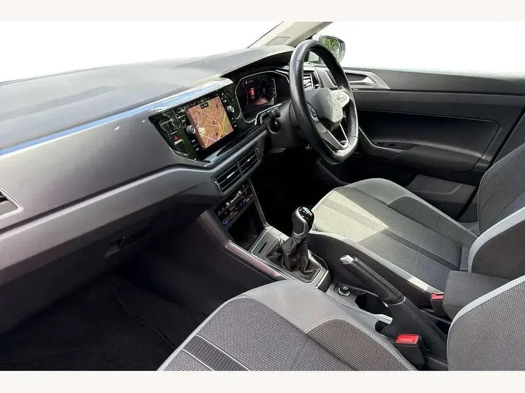 Used VW Polo Style 95 HP (69 kW) 2022 Silver Hatchback