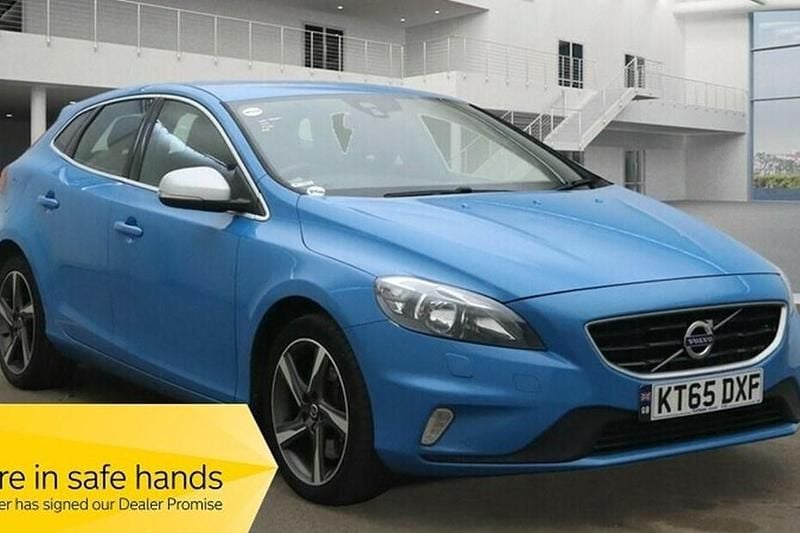 Blue Used 2016 Volvo V40 R-Design Estate | £6,495 (Good price) - Image 1/1