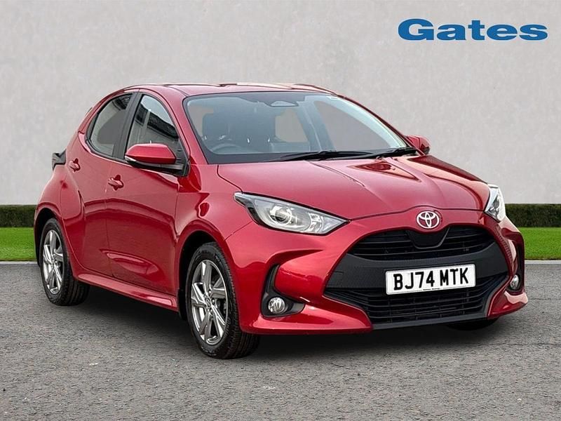 Used Toyota Yaris Hybrid 2024 Red Hatchback