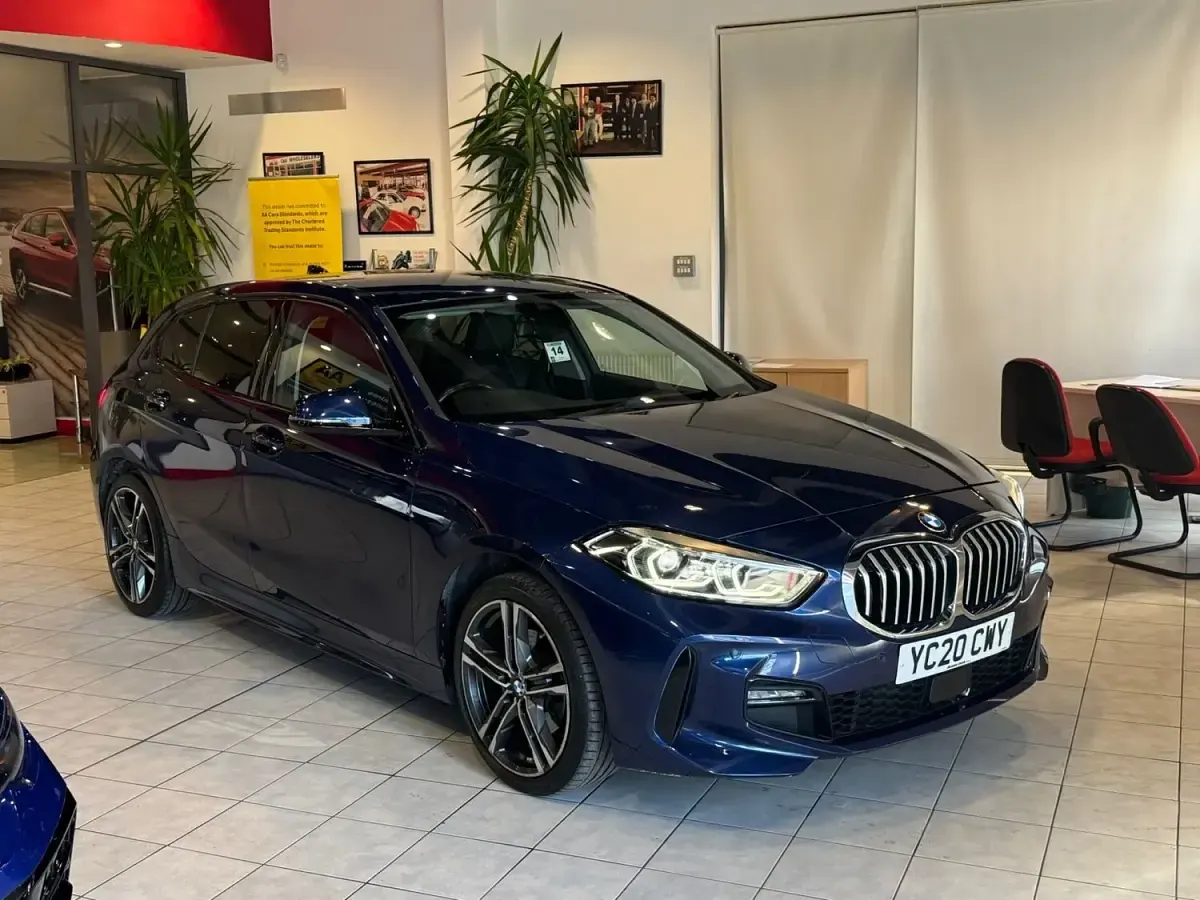 Used BMW 118 Sport Line 2020 Blue Hatchback