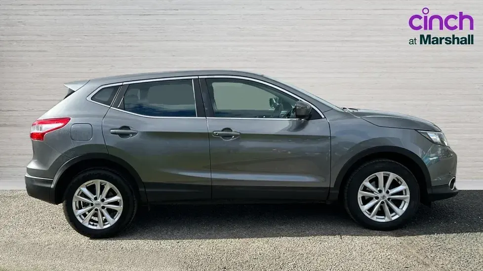 Gebraucht Nissan Qashqai Acenta 115 PS (84 kW) 2017 Grau SUV