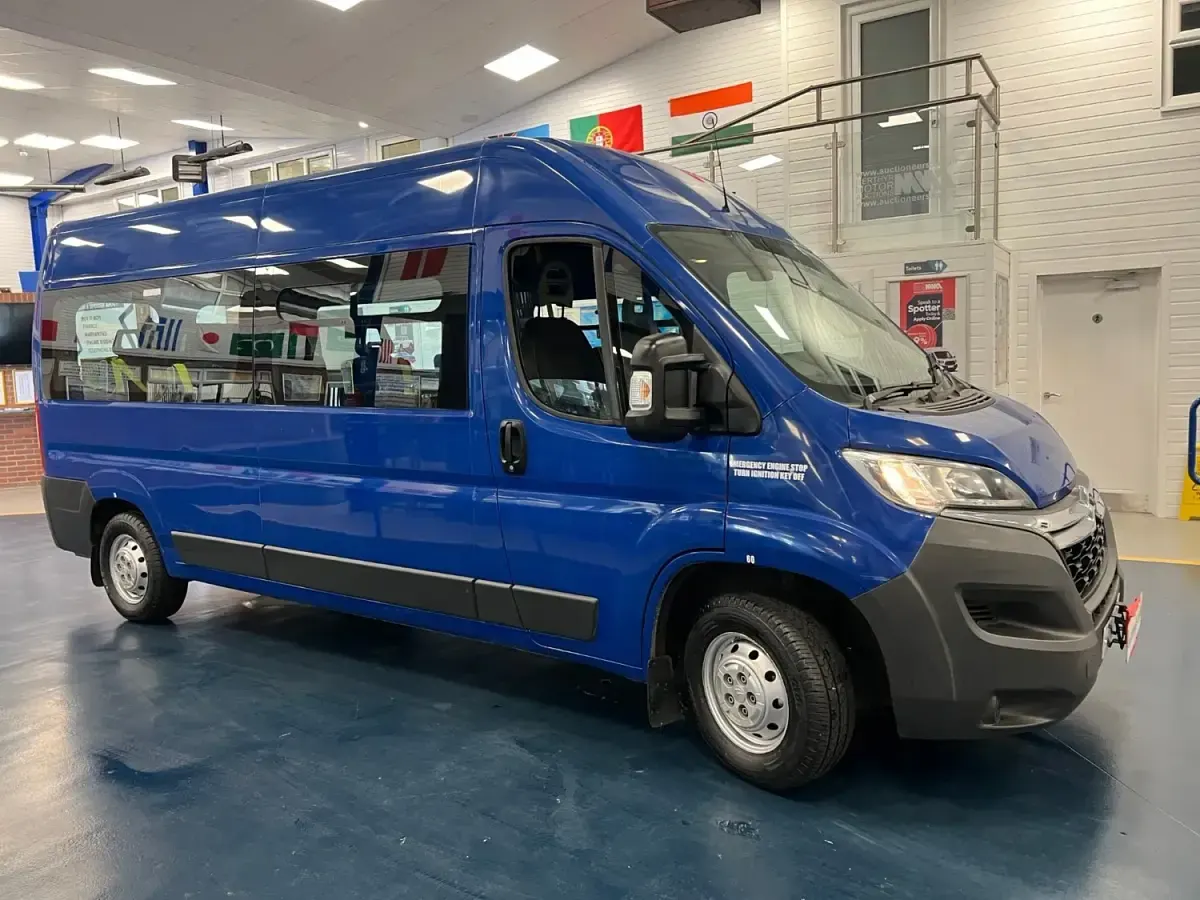 Used Citroën Relay 130 HP (95 kW) 2014 Blue Van