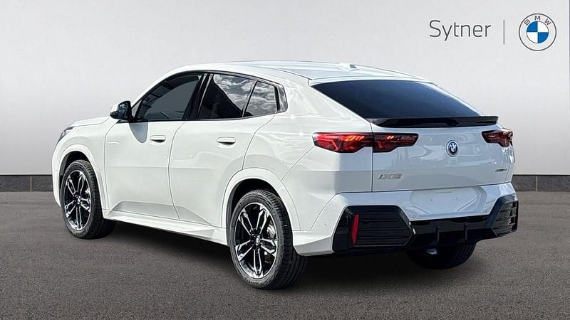 Used BMW iX2 M Sport 147 kW (201 HP) 2025 White SUV