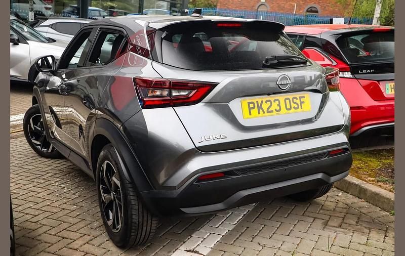 Used Nissan Juke N-Connecta 112 HP (82 kW) 2023 Grey SUV