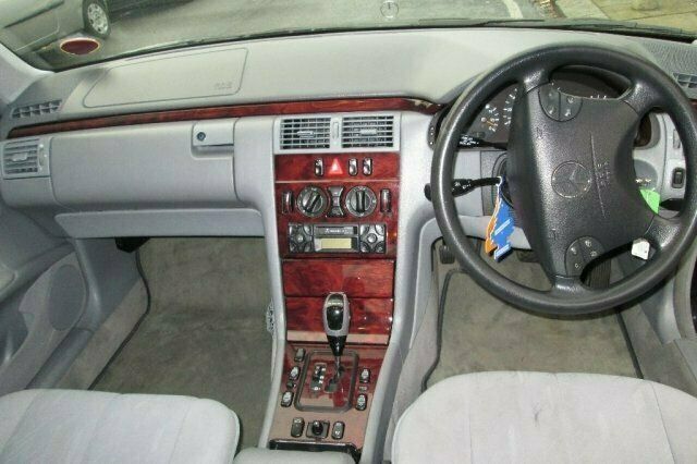 Used Mercedes E240 Classic 2000 Sedan