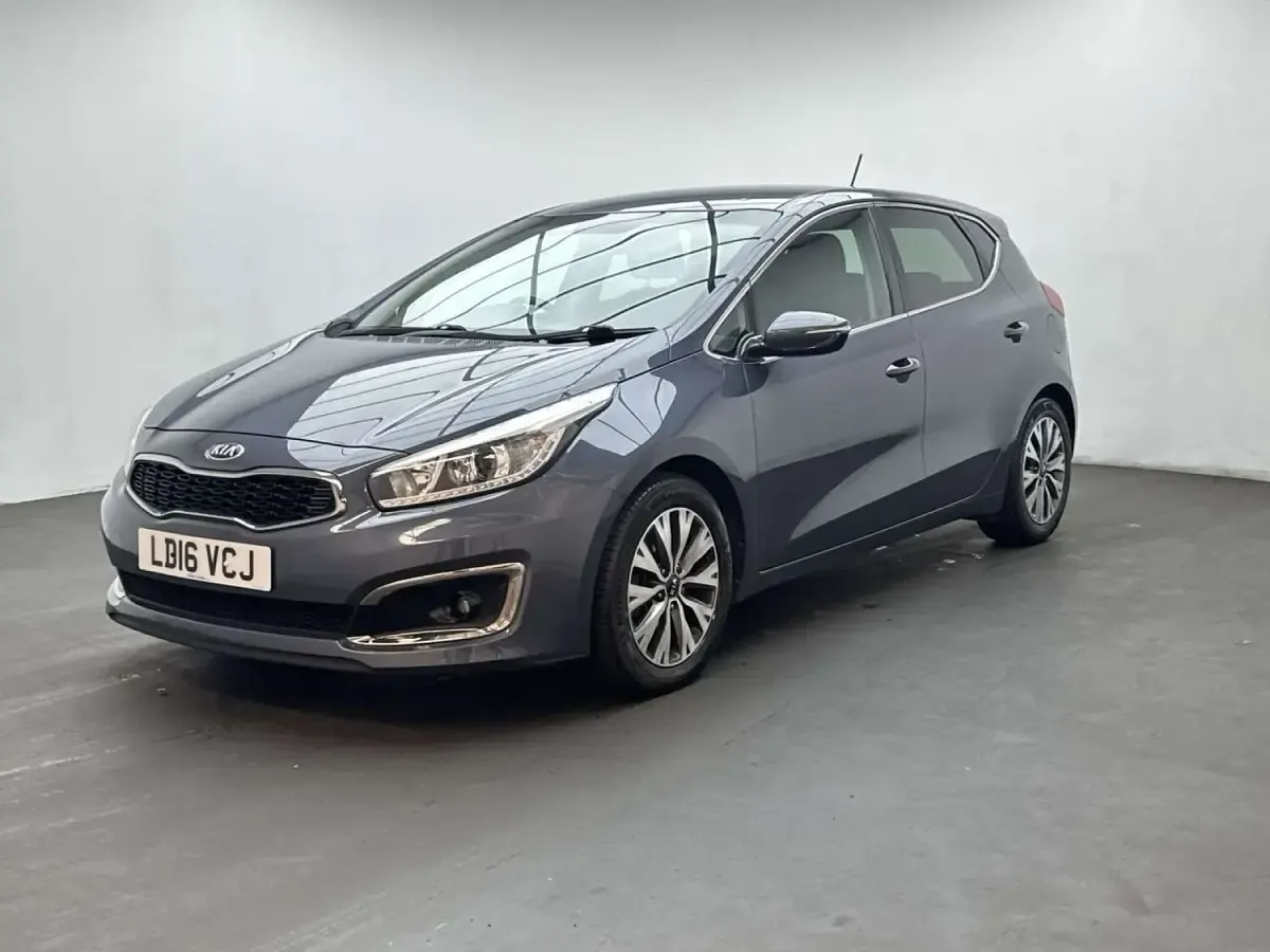Used Kia Ceed 136 HP (100 kW) 2016 Blue Hatchback