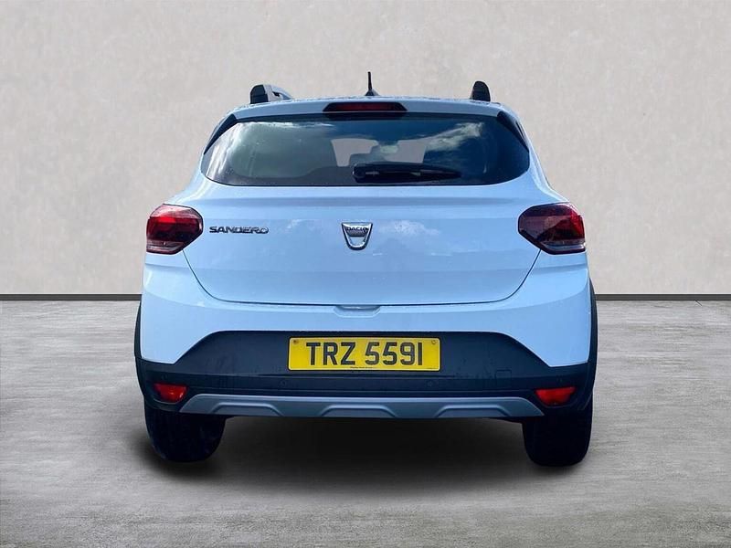 Used Dacia Sandero Comfort 90 HP (66 kW) 2022 White Hatchback