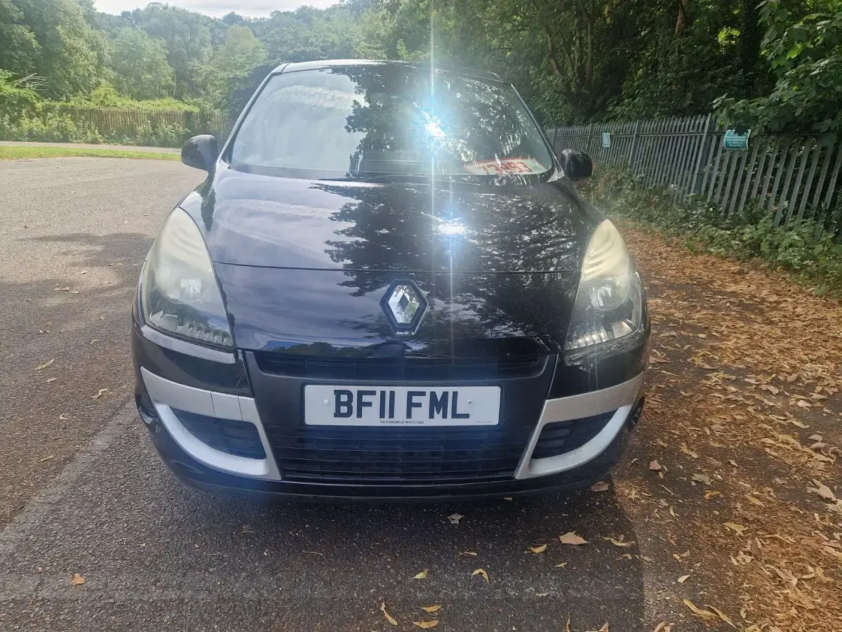Used Renault Scénic III Dynamique 2011 Black MPV