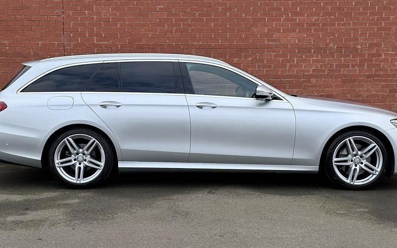 Used Mercedes E220 AMG Line Premium Plus 194 HP (142 kW) 2019 Estate