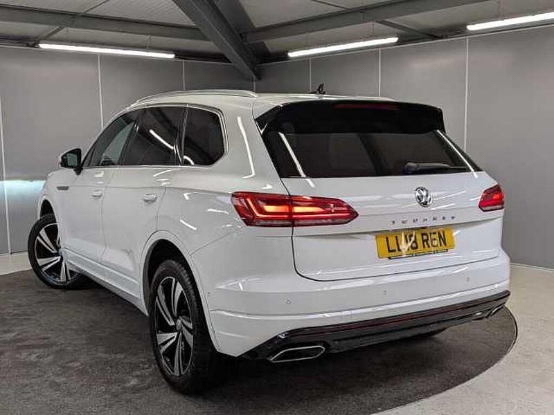 Usado VW Touareg R-line 286 HP (210 kW) 2019 Branco SUV