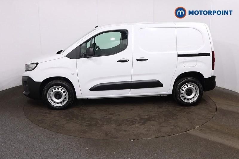 New Peugeot Partner 2025 White MPV
