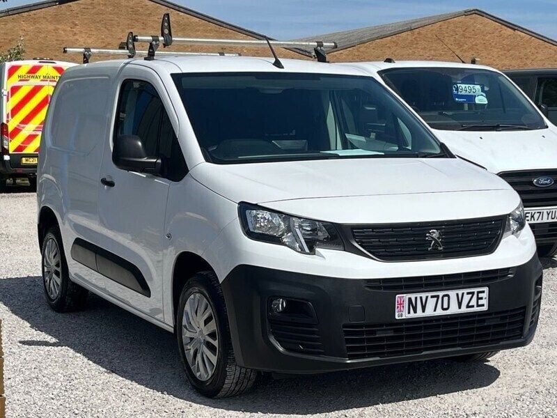 White Used 2021 Peugeot Partner MPV | £7,995 (Good price) - Image 1/4