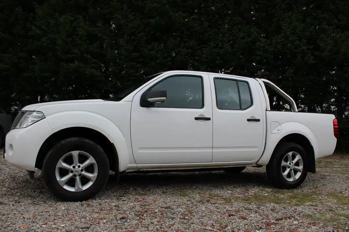 Used Nissan Navara Visia 2015 White Pickup