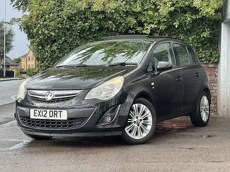 Second-hand Vauxhall Corsa 100 CP (73 kW) 2012 Negru Hatchback