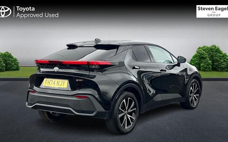 Used Toyota C-HR Design 140 HP (102 kW) 2026 SUV