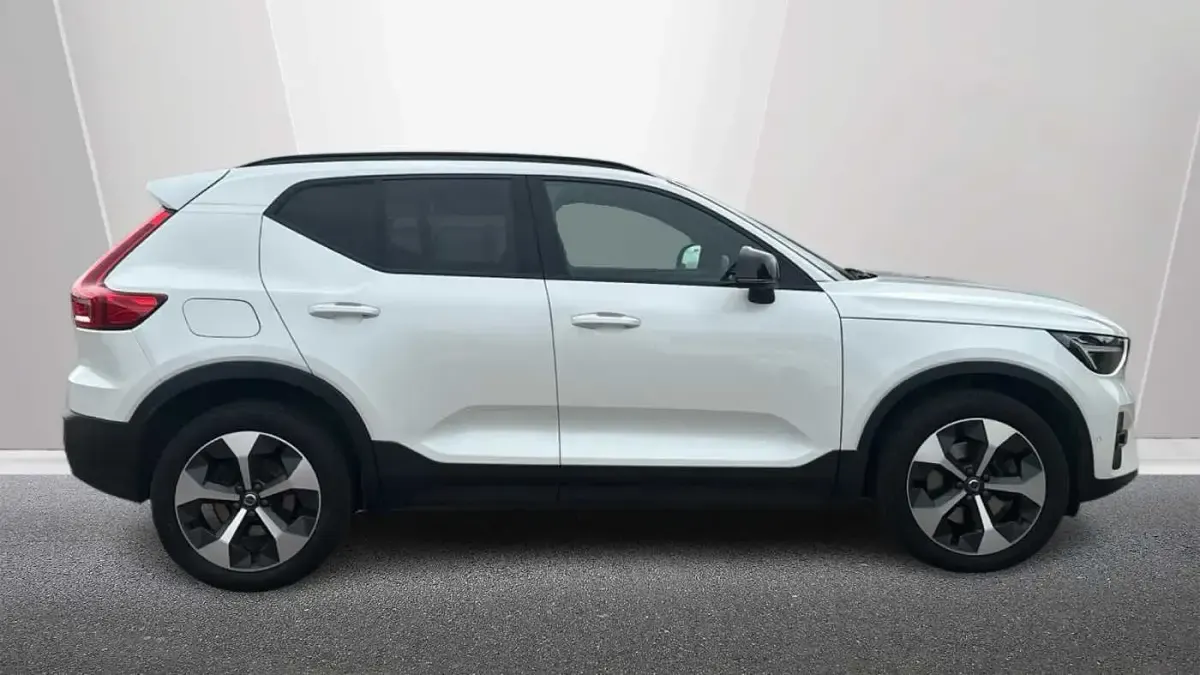 Used Volvo XC40 Ultimate 163 HP (119 kW) 2023 White SUV