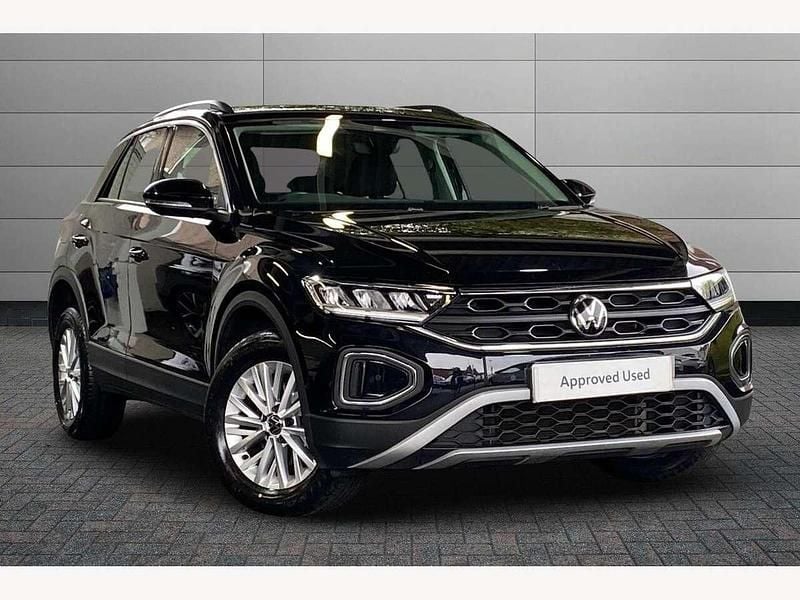 Black Used 2022 VW T-Roc Life SUV | £18,994 (Fair price) - Image 1/4