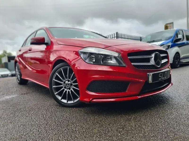 Used Mercedes A200 AMG 153 HP (112 kW) 2012 Red Hatchback