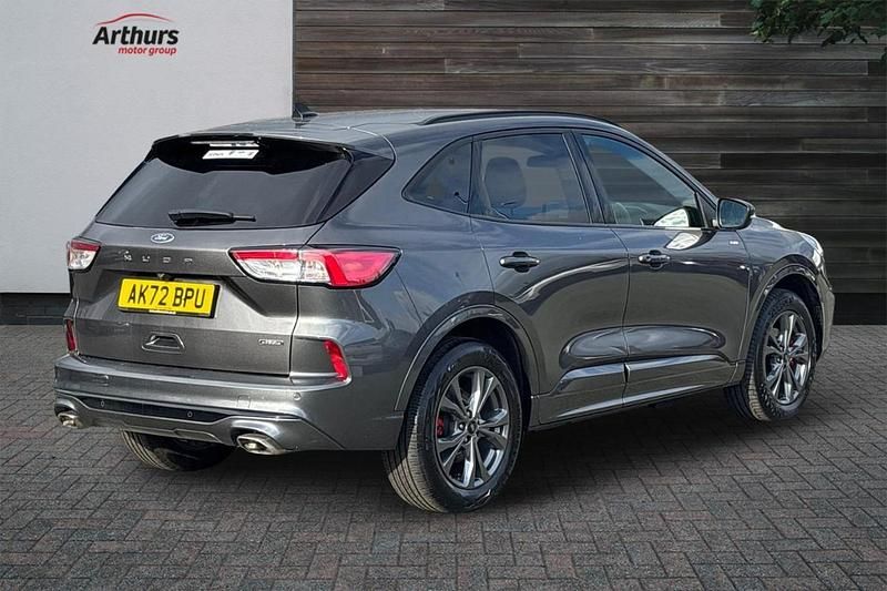 Usado Ford Kuga ST-Line 222 HP (163 kW) 2023 Cinzento SUV