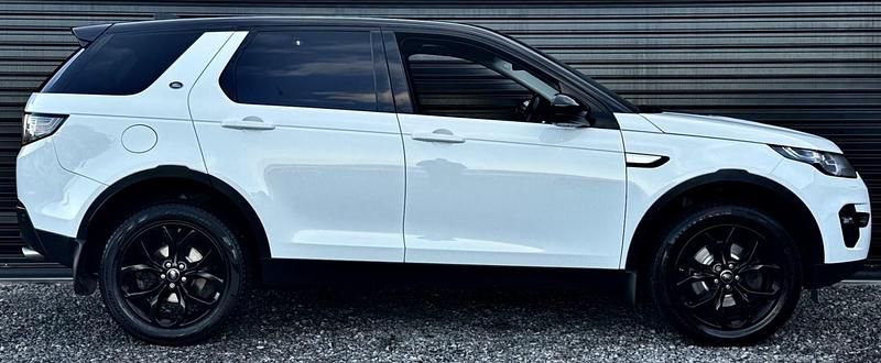 Used Land Rover Discovery Sport HSE 240 HP (176 kW) 2017 White SUV