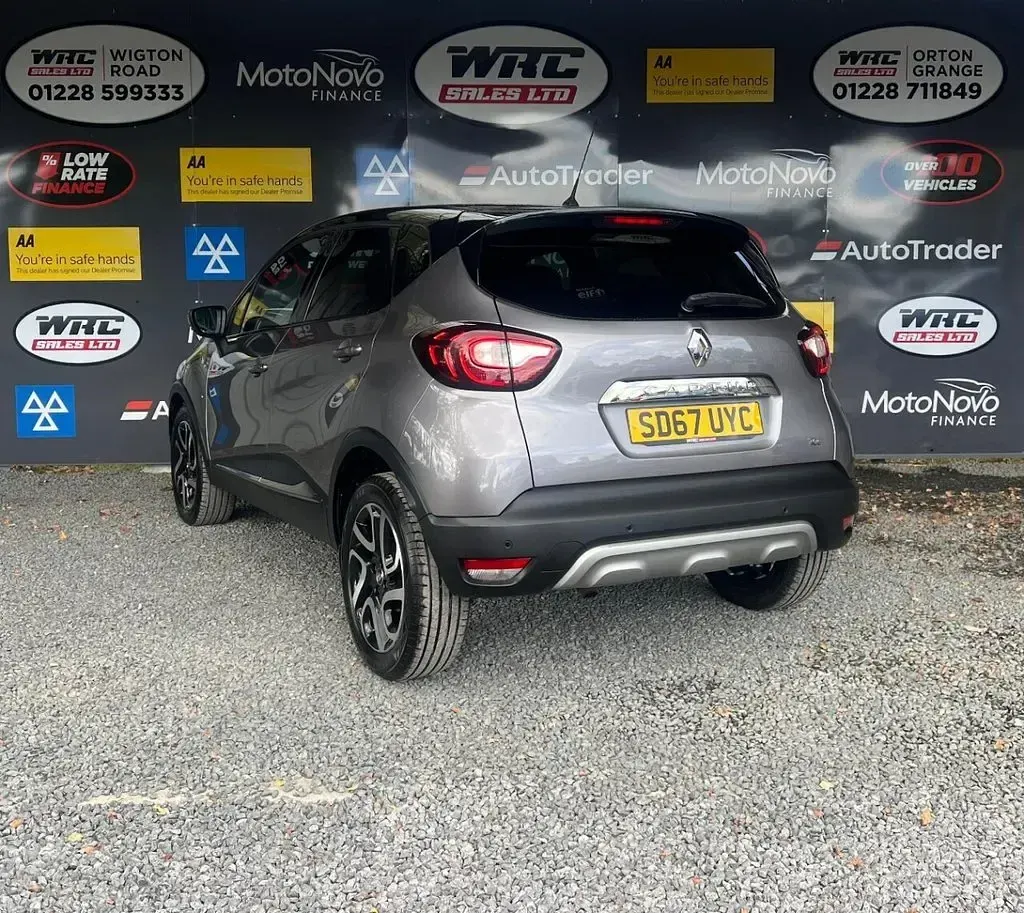 Used Renault Captur Dynamique 90 HP (66 kW) 2017 Grey SUV