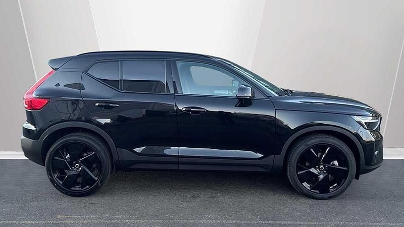New Volvo XC40 Plus 2025 Black SUV