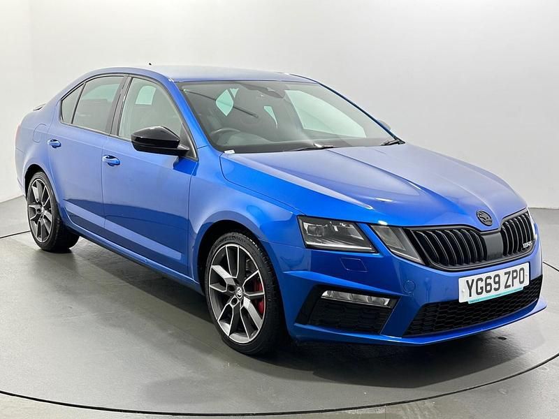 Used Skoda Octavia vRS 245 HP (180 kW) 2018 Blue Hatchback