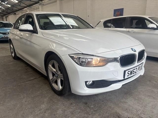 White Used 2012 BMW 318 Sedan | £5,790 (Fair price) - Image 1/4