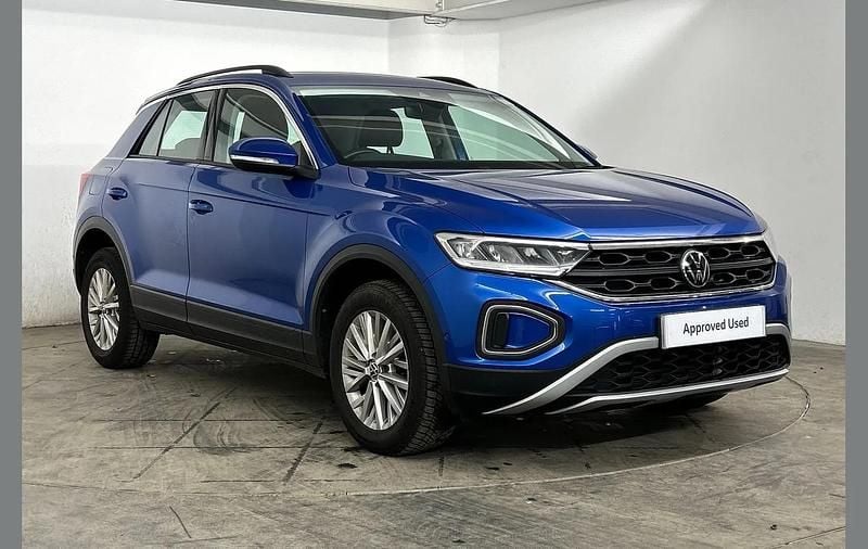 Used VW T-Roc Life 110 HP (80 kW) 2023 Blue SUV