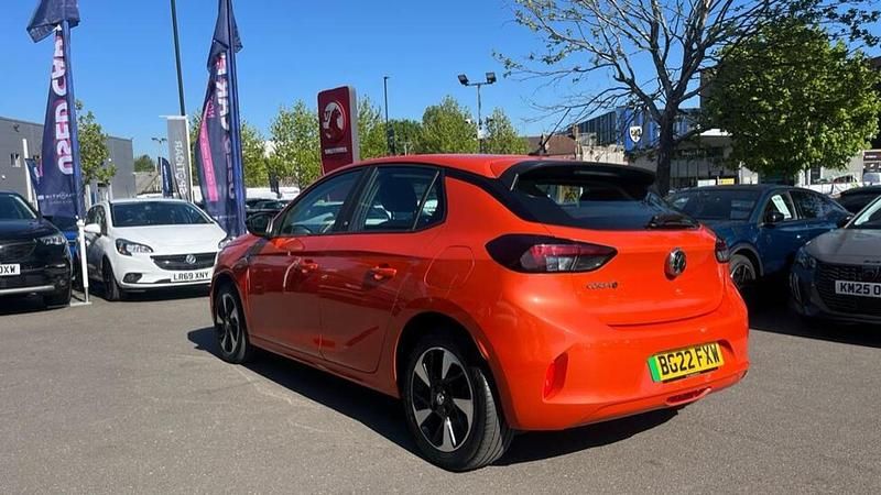Second-hand Vauxhall Corsa-e 98 kW (134 CP) 2022 Portocaliu Hatchback