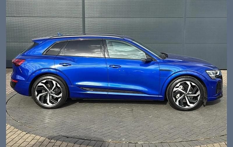 Used Audi Q8 e-tron Black Edition 300 kW (408 HP) 2023 Blue SUV