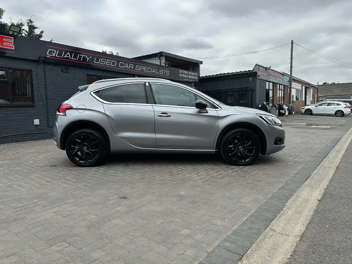 Used DS Automobiles DS4 120 HP (88 kW) 2016 Grey Hatchback