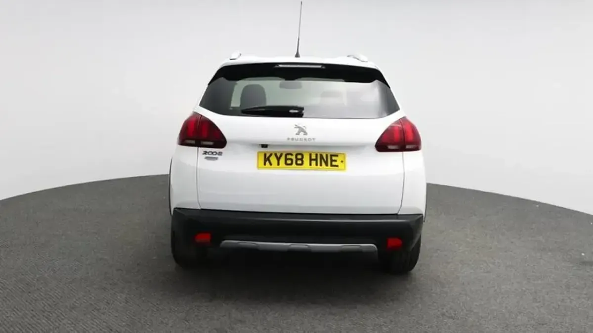 Used Peugeot 2008 Allure Premium 81 HP (59 kW) 2018 White SUV