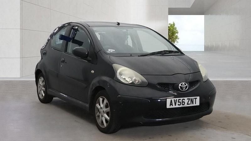 Begagnad Toyota Aygo 2007 Svart Halvkombi