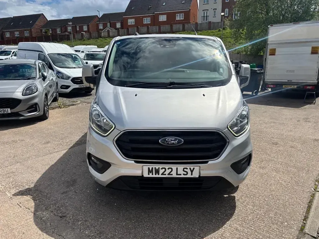 Used Ford Transit Custom Limited 130 HP (95 kW) 2022 Silver Van