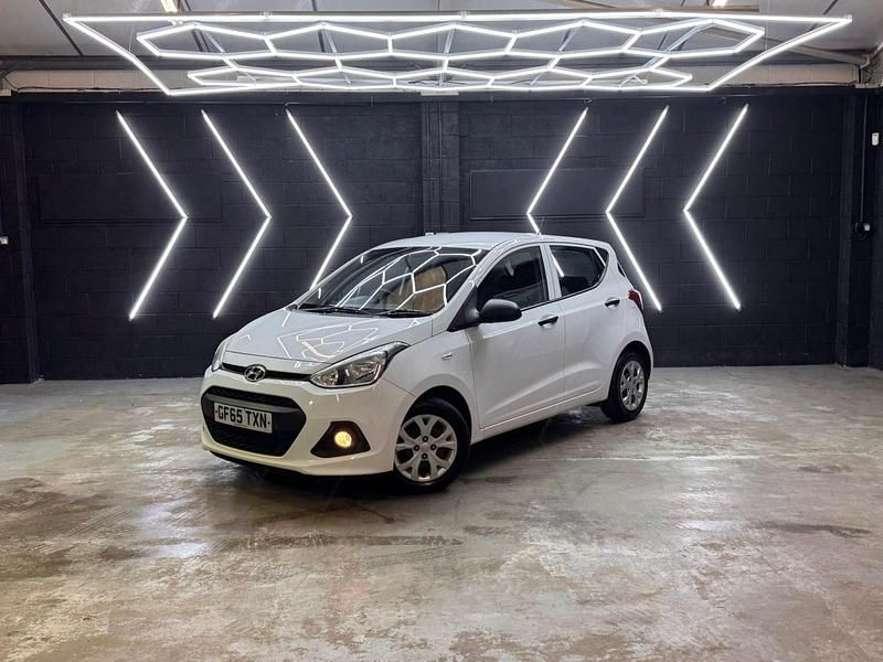 Used Hyundai i10 2015 White Hatchback