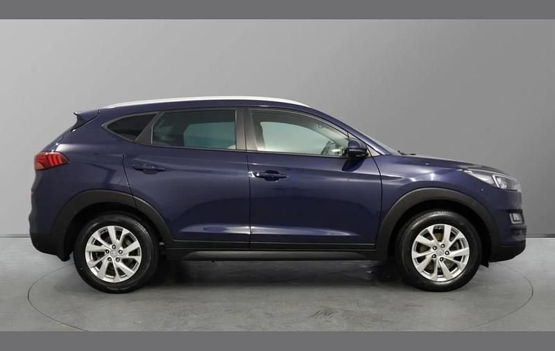 Used Hyundai Tucson SE 129 HP (94 kW) 2020 Blue SUV
