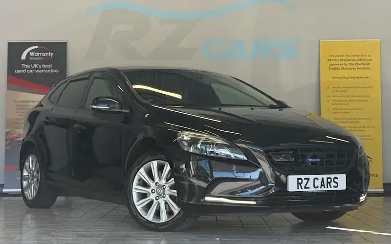 Usado Volvo V40 SE Lux 150 HP (110 kW) 2015 Citadino