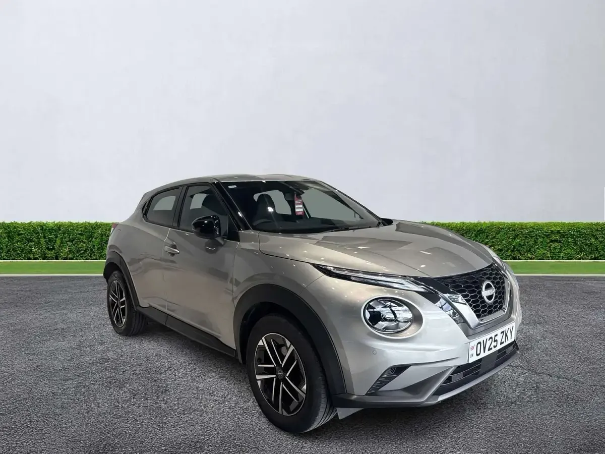 Used Nissan Juke N-Connecta 114 HP (83 kW) 2025 Silver SUV