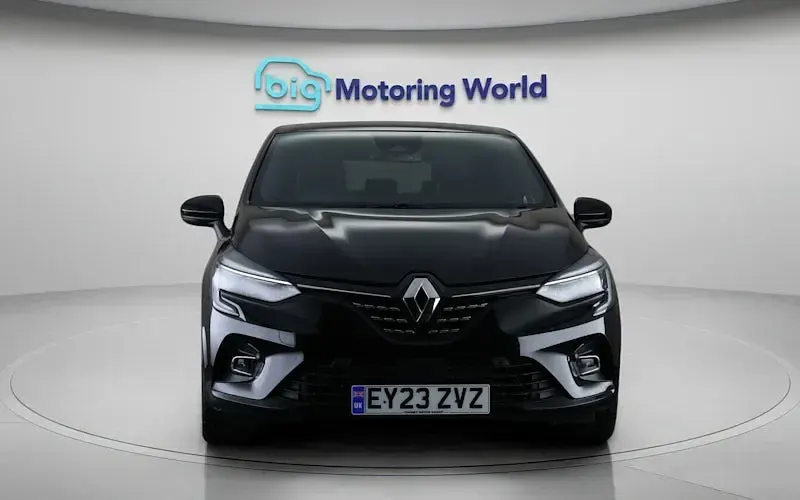 Used Renault Clio Techno 90 HP (66 kW) 2023 Black Hatchback