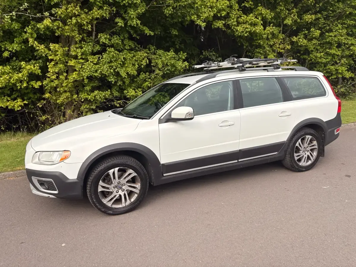 Usado Volvo XC70 SE 215 CV (158 kW) 2012 Blanco Familiar